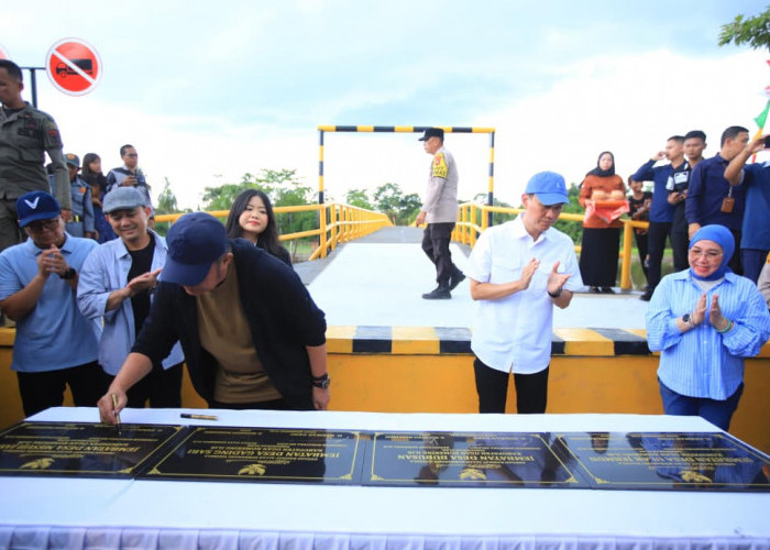 Herman Deru Resmikan Jembatan Senilai Hampir Rp5 Miliar di OKI