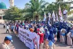 Gaji dan Status Menggantung