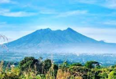 Cerita Mistis di Puncak Gunung Salak: Dari Kerajaan Padjadjaran hingga Curug Seribu