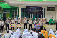 Polres Pagaralam Gencarkan Edukasi Keselamatan Lewat Pemasangan Stiker