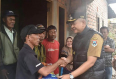 Ringankan Beban, Bantu Warga Terdampak Banjir