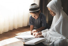 Membaca Al-Qur’an 