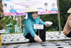 Ketua TP PKK Pagar Alam Hadiri Tanam Perdana Bawang Merah