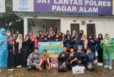 SMP Negeri 8 Bagikan 210 Takjil 