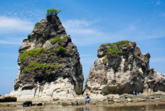 Pantai Dengan Keindahan Alam Yang Memukau Dan Menjadi Tujuan Favorit Para Wisatawan: Pantai Sawarna