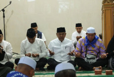 Wakil Ketua II DPRD Pagar Alam Hadiri Pelepasan Jamaah Haji di Masjid Al-Akbar