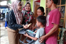 Keluarga Besar Sekolah Dasar Negeri 1 Pagaralam Berikan Bantuan Korban Banjir PU