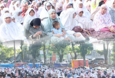 Ketua DPRD Pagar Alam Shalat Idul Adha Bersama Ribuan Warga di Alun-Alun Utara