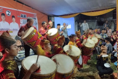 Pecah! Warga Sambut kedatangan Paslon ALAF dengan Berbagai Jenis Penampilan 