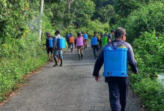 Anggota DPRD dan Masyarakat Bersih Lingkungan