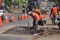 Awal Mei Perbaikan Jalan Rusak 