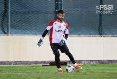 Berpeluang Mengawal Gawang Ajax Amsterdam