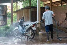 Awet dan Tangguh, Ini Tips Sederhana Merawat Sepeda Motor Saat Musim Hujan!