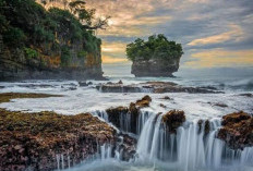 Membuka Tabir Wisata Pantai Sawarna Penuh Sejarah Masa Lalu