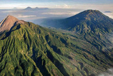 Melihat Misteri dan Sejarah Gunung Iliboleng, Penjaga Hitam dari Nusa Tenggara Timur