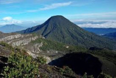 Memecahkan Misteri Gunung Cikuray, Keindahan Alam yang Dipenuhi Rahasia