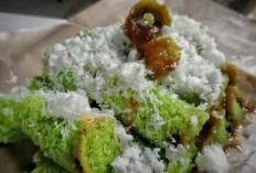 Kue Putu, Suara Siulan Uap yang Selalu Bikin Kita Rindu Pulang
