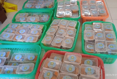 MI AL AZHAR Bagikan 250 Takjil 