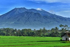 Legenda Mistis Gunung Galunggung: Bayang-Bayang di Balik Kabut