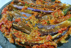 Mencicipi Kelezatan Hidangan Sambal Terong Penyet, Enak Dan Bikin Nagih!