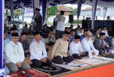 Masyarakat Tumpah Ruah padati Lapangan Pemkab