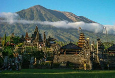 Pendakian Gunung Agung: Menaklukkan Puncak Tertinggi Bali