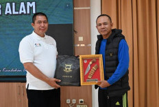 Sukses Bentangkan Bendera Merah Putih 2.026 Meter