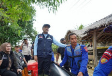 Salurkan Bantuan Korban Banjir