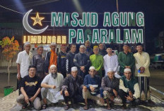 Kms H Halim Ali Didukung Jemaah Jumat Berbagi Masjid Agung Pagar Alam