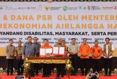 Pj Wako Hadiri Penyerahan Dana KUR dan CSR