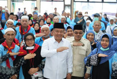Wagub Sumsel Sambut Jamaah Haji Kloter II Asal Lahat