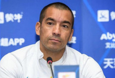 3 Alasan Giovanni van Bronckhorst Calon Kuat Pelatih Timnas Indonesia