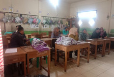 Bantuan Peralatan Sekolah Pemkot Pagar Alam Disambut Antusias Wali Murid