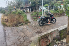 Jalan Permukiman Rempasai Rusak dan Berlubang, Warga Minta Perbaikan