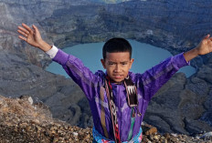 Aqa Jadi Pendaki Termuda dalam Misi Merah Putih di Gunung Dempo