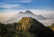 5 Rekomendasi Jalur Pendakian Gunung Prau: Petualangan Epik di Jawa Tengah