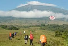 Jejak Warisan, Situs-situs Bersejarah di Lereng Gunung Cikuray