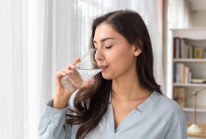 5 Pentingnya Detoksifikasi Dengan Minum Air Hangat di Pagi Hari