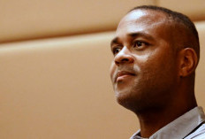 Terdepak dari Timnas Indonesia, Patrick Kluivert Kini Dikaitkan dengan Ajax Amsterdam