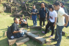 Ungkap Misteri Batuan Unik di Gunung Padang, Dari Batu Gamelan hingga Batu Tapak Maung