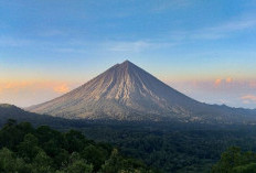 Gunung Inerie: Keindahan dan Tantangan di Puncak Tertinggi Flores