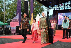 Kenalkan Batik ‘Seghumpun Kecubung’ 