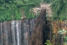 Air Terjun Tumpak Sewu Diterjang Banjir Lahar