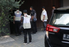 KPK Geledah Rumah Eks Wamen Imipas