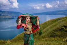 Jejak Sejarah di Pulau Samosir, Melihat Kehidupan Tradisional dan Legenda Batak