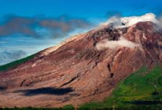 Misteri Gunung Ambun, Sumatera Barat Keindahan dan Cerita Mistis yang Menyelimuti