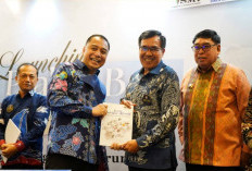 Pj Wako Hadiri Launching Buku Praktik Baik APEKSI