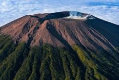 Mengungkap Sejarah Gunung Slamet, Ada Apa Yah?