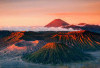 Membuka Tabir Misteri di Puncak, Keangkeran Gunung Bromo yang Menarik Wisatawan!