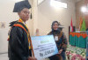 Bank Sumsel Babel Pagar Alam Beri Penghargaan 7 Wisudawan Berprestasi ULD